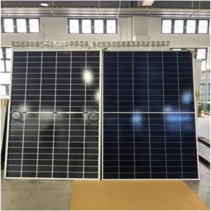 Vorder- und Rückseite des Solarpanels