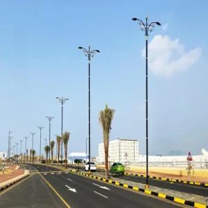 Vertical Solar Street Light-Oman-project Installing 300 vertical solar street lights on 5-meter poles has transformed nighttime visibility along key Oman road segments. Proper illuminance uniformities eliminate glare and deep shadows, directly reducing accident risks and allowing pedestrians and drivers to navigate safely.