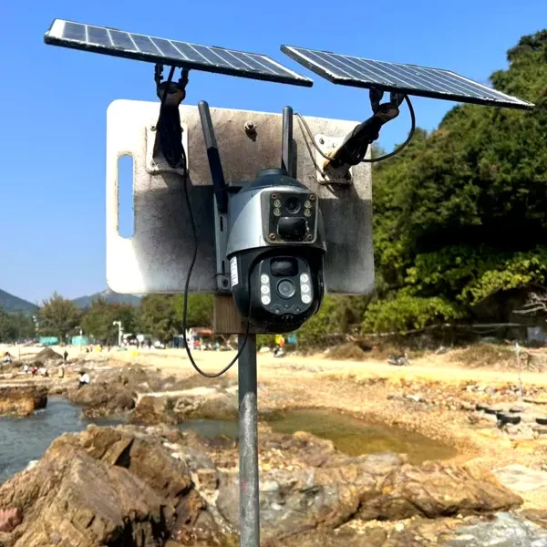 Sistema de vigilância CFTV externo autônomo com câmera de segurança solar e painéis solares duplos para monitoramento remoto.